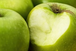 Apples help to keep teeth clean