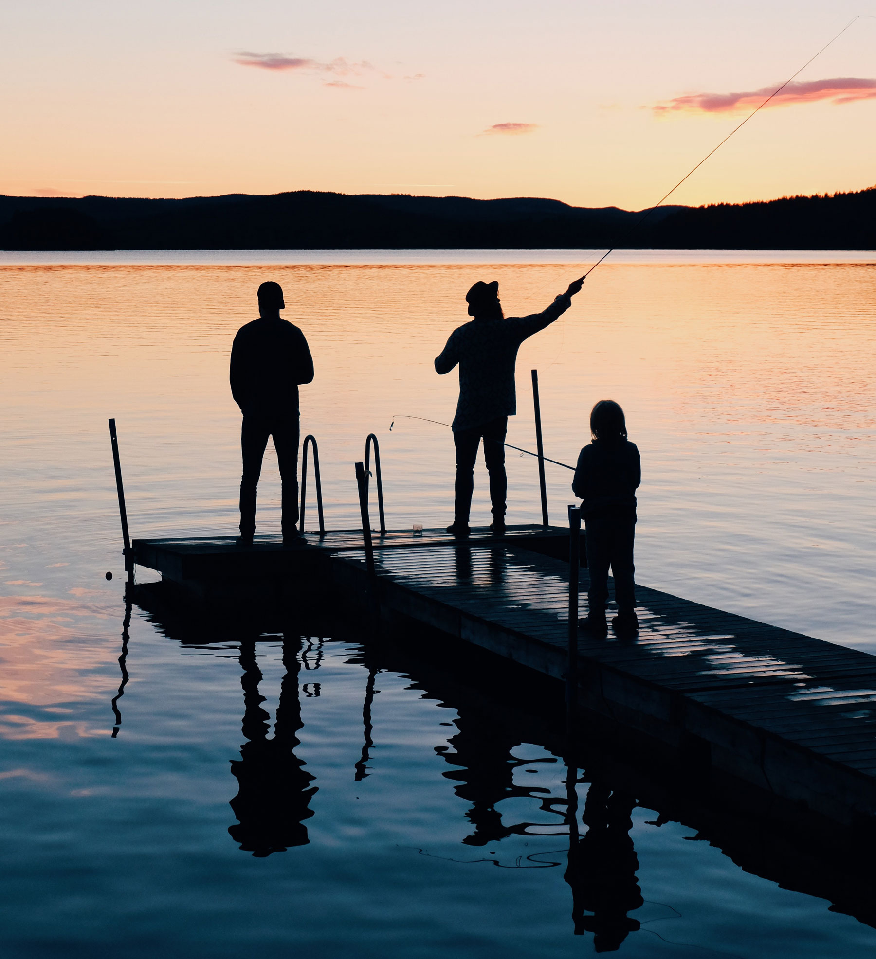How Plugged-In Families Can Have a Device-Free(ish) Holiday